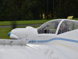 Rundflug im Motorsegler (30 Minuten)